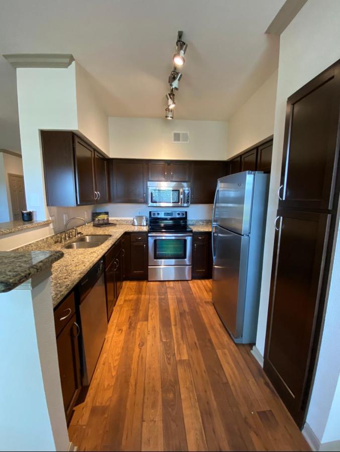 Bright & Modern Galleria Suite! 5 Star Location, Self Check In & Free Parking Houston Exterior photo